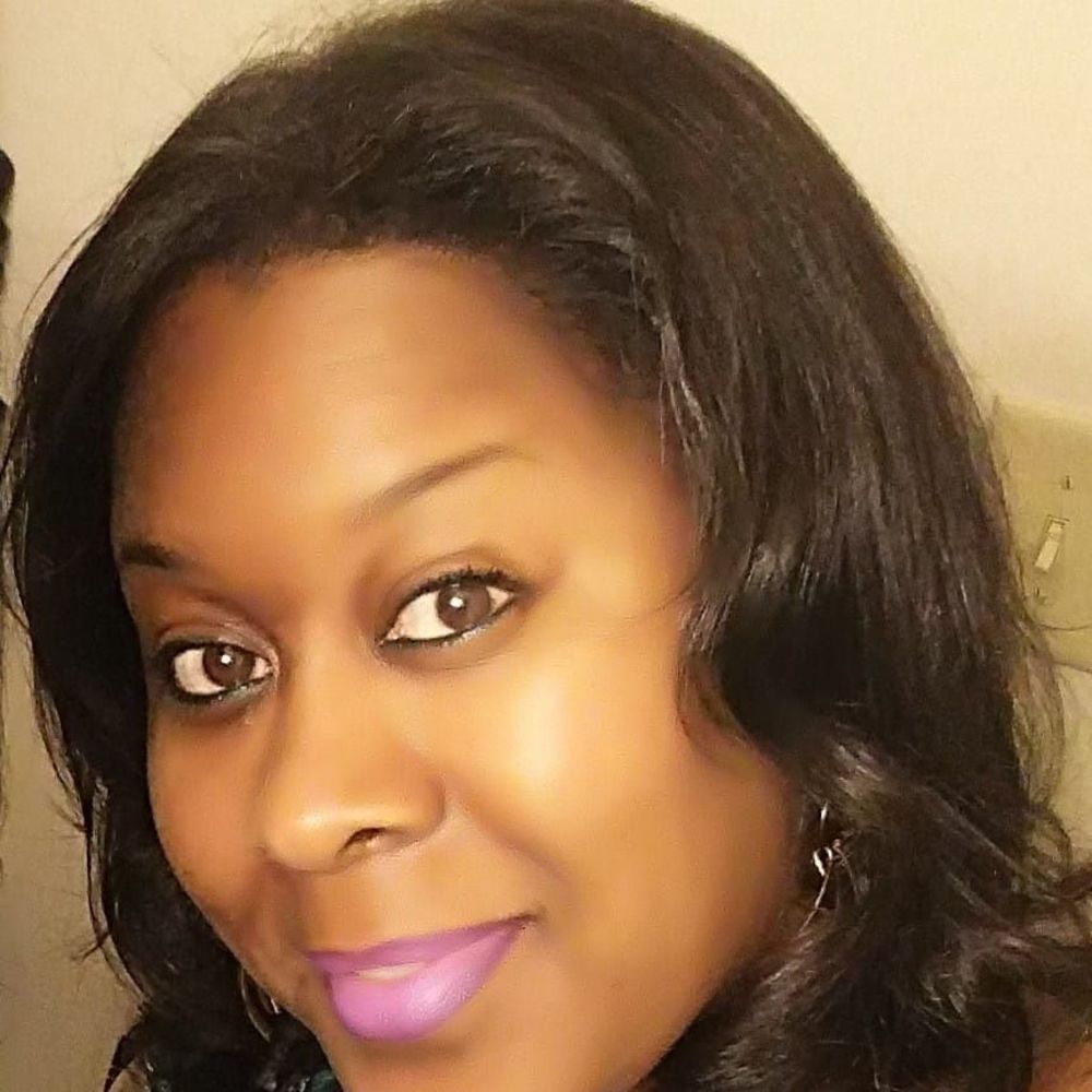 Meet your Posher, Aisha